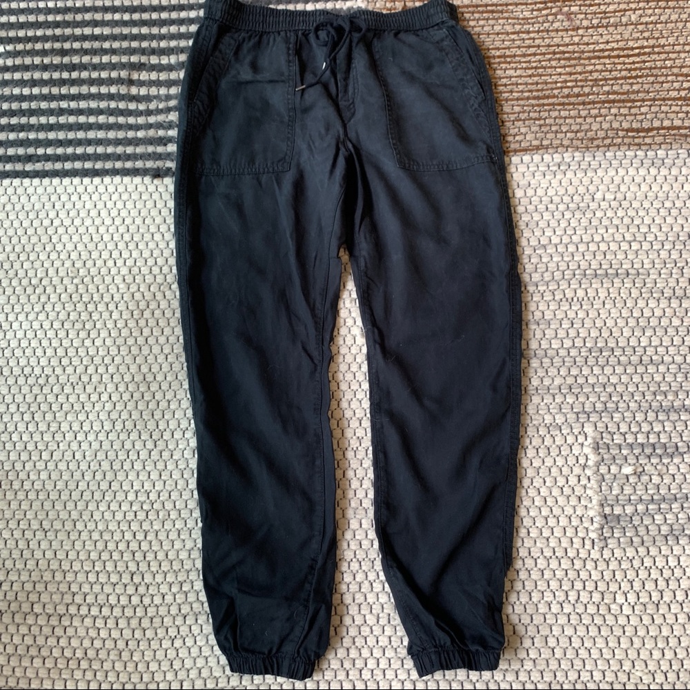 GAP Tencel Jogger Pants – Black – XS – Excellent Condition